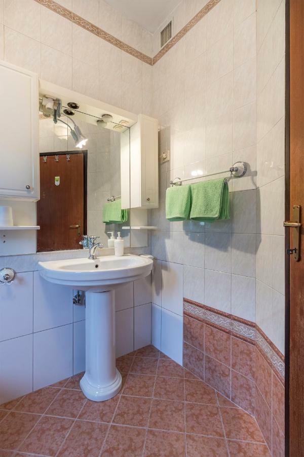 Apartment Danijela I Pula Buitenkant foto