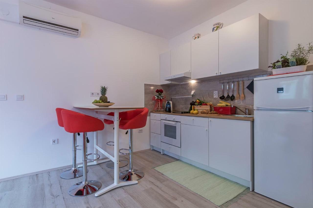 Apartment Danijela I Pula Buitenkant foto
